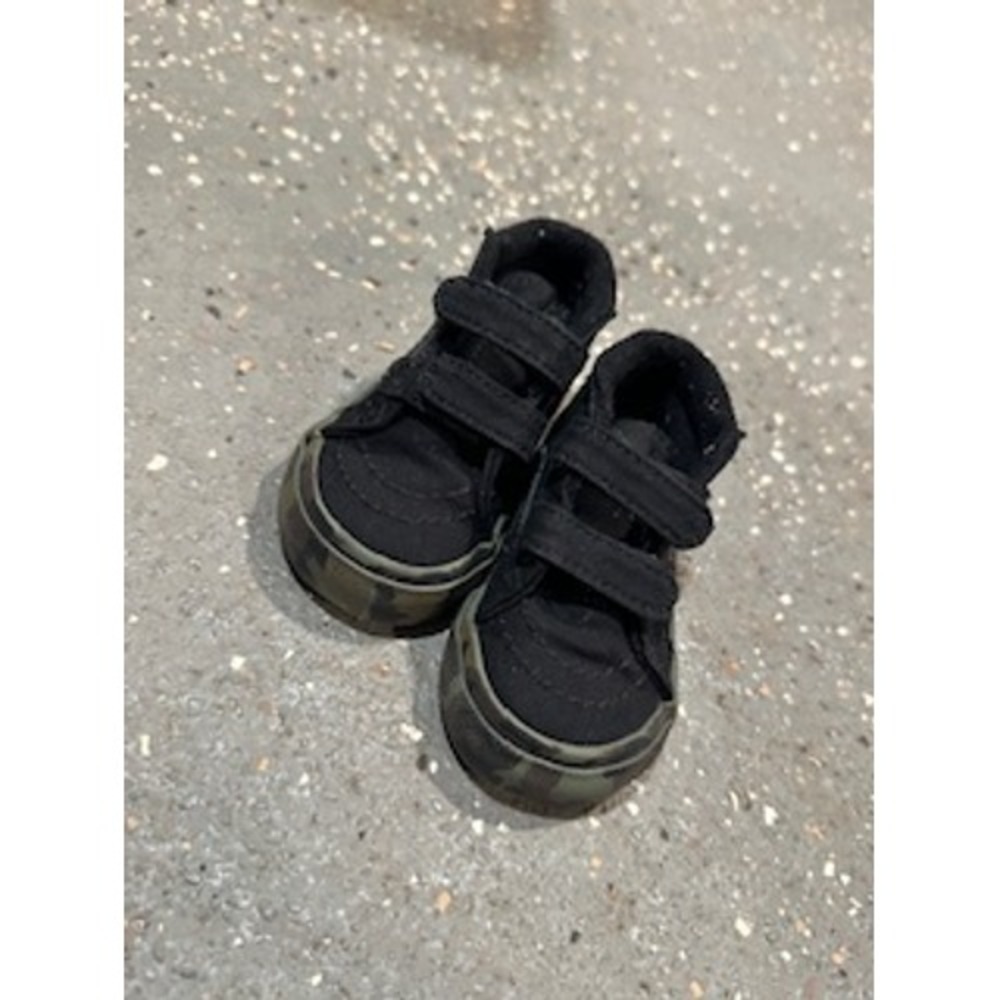Vans Toddler Sk8-Hi Black Canvas Camo Sole Hook and Loop Sneakers size 3